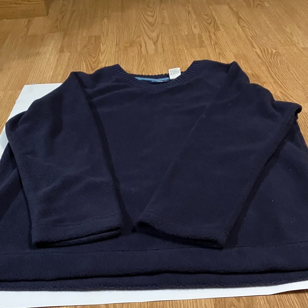 Catalina Women’s Sz L Navy Blue Fleece V-Neck Long Sleeve Sweater NWT